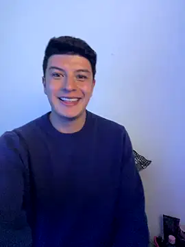 Goldenknight33 webcam