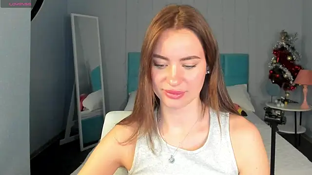 Ameli_Povilain webcam