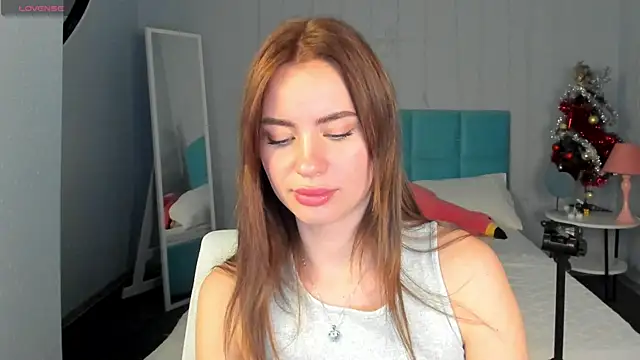 Ameli_Povilain webcam