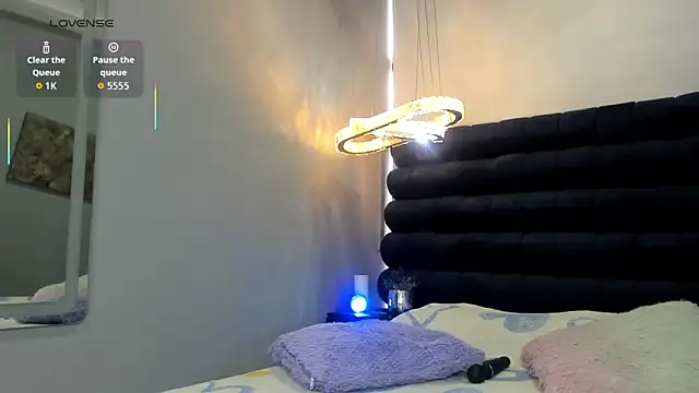 zoe_taylorr1 - Zoe_taylorr1's free webcam - UK Sex Cams