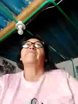 Webcam Model (clarita_01) is live