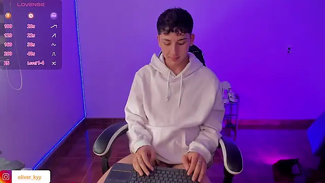 oliver_kyy webcam