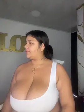 emmamilk20 (Ask my age) - spray milk