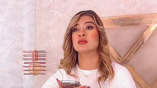 JoannaStanford webcam