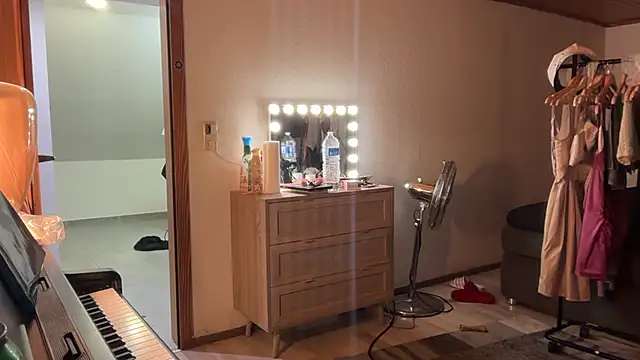 ClaireDeLunee webcam