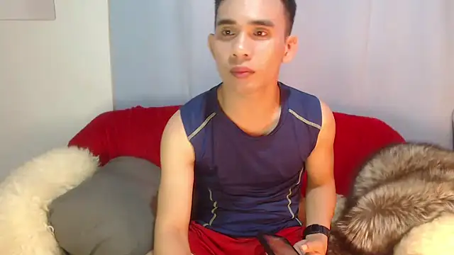 hotasianguyxxx webcam