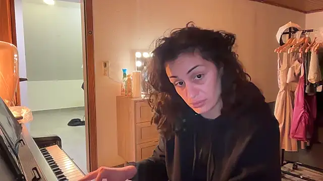 ClaireDeLunee webcam