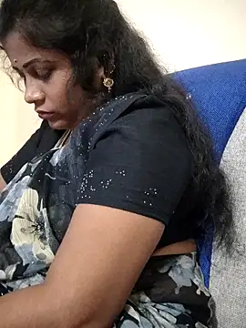 sweetqueen143 webcam