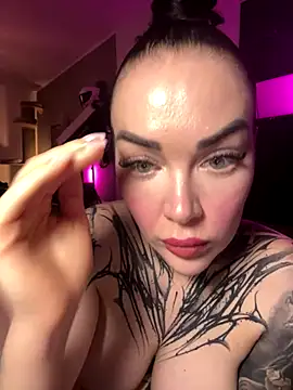 DirtyDahlia webcam