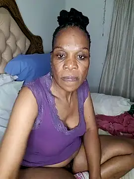 hotcougar (F mature) - Blow job with lipstick on