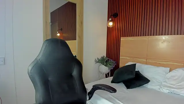 charlotte_rousee webcam