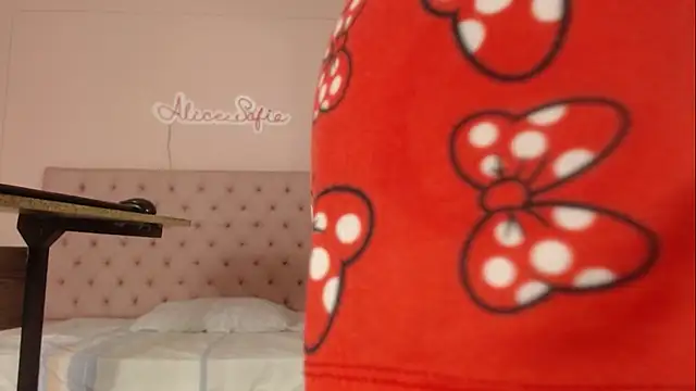 alice_sofia webcam