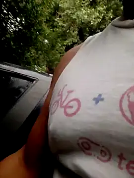 hecwil8 (Ask my age) - Me desnudo completo en el taller