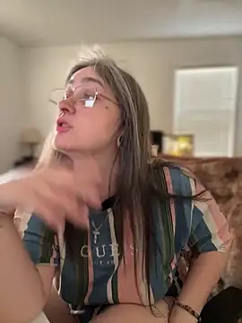 alix_valentine (Ask my age) - Face down ass up + toy ctrl (LT)🍑💦