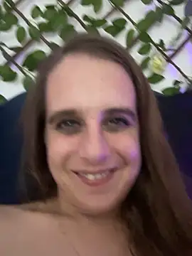 Webcam Model (Chantalee)  is live.Free join now!