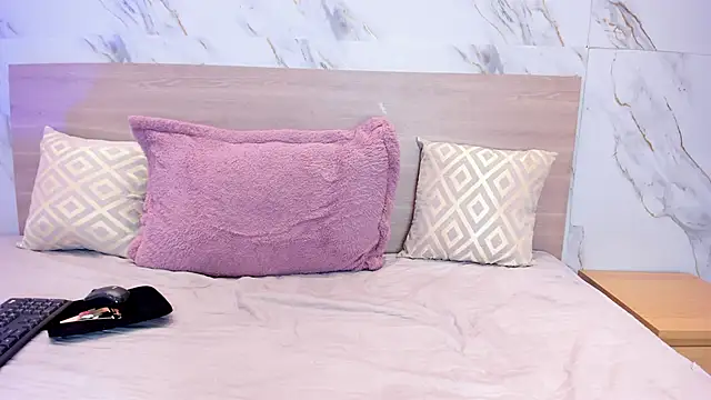 sofiagomez__ (F young) - Get me naked 😈