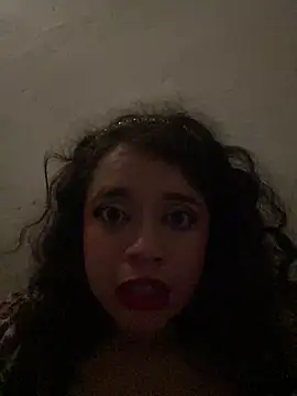 Lucy_YupiSweet webcam