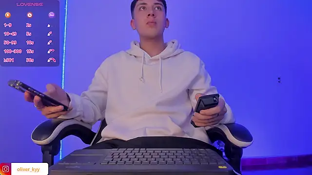 oliver_kyy webcam