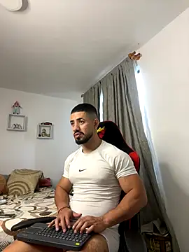 Ezzio_Scolaro webcam