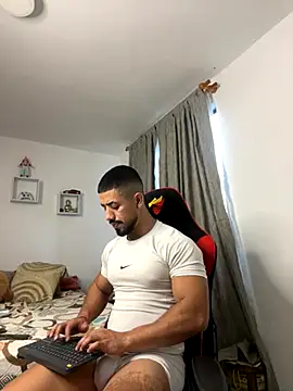 Ezzio_Scolaro webcam