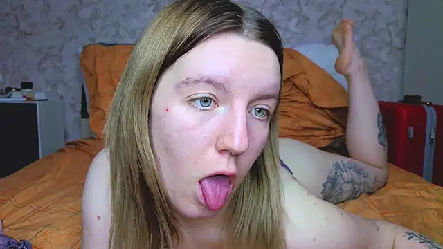 baiambel_mi (F teen) - Dildo in pussy