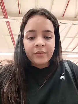 Julieth_hot-69 webcam