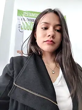 CHARLOTTE__05 webcam