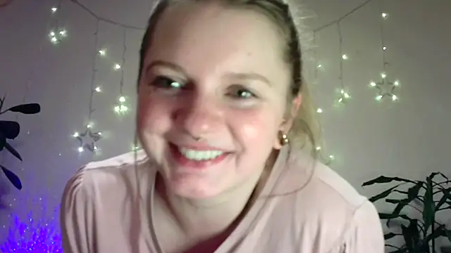 michellevibes18 - MichelleVibes18's free webcam - UK Sex Cams