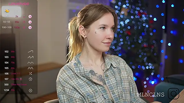 melanielwithu - Melanielwithu's free webcam - UK Sex Cams