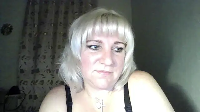 meilomawesa (Ask my age) - Apply lipstick