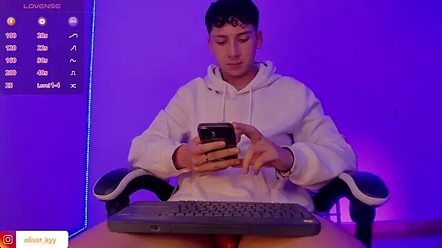 oliver_kyy webcam