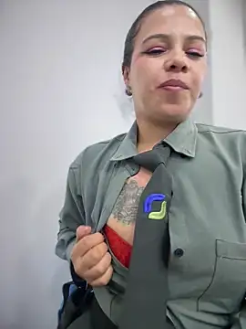 Live Sex Chat with Ariana-07 (@ariana-07)