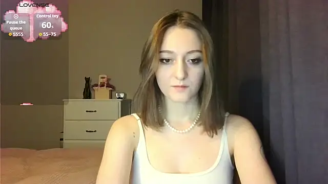 white_liillyy webcam