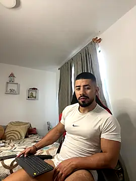 Ezzio_Scolaro webcam