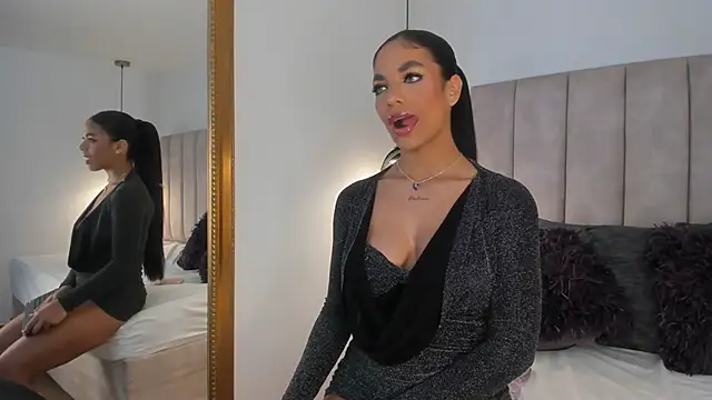arianaa_miller_ webcam