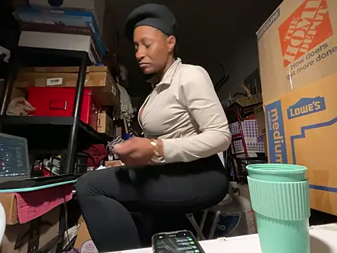 Live Sex Chat with wynterheat (@wynterheat)