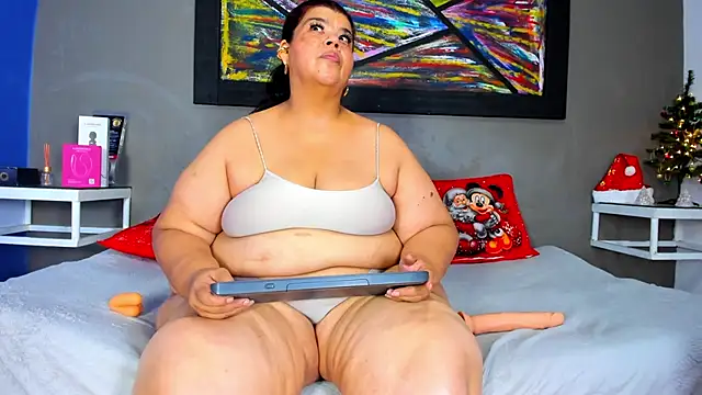 Charlotte_curvy_ webcam