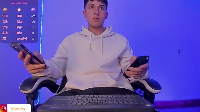 oliver_kyy webcam
