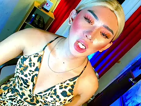 HOLLYWOOD_QUEEN_88 webcam