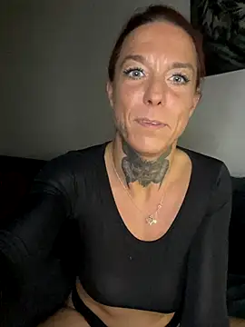 SexyInkedMiilfxx