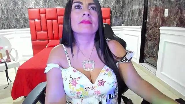 Imyourdirtymilf webcam