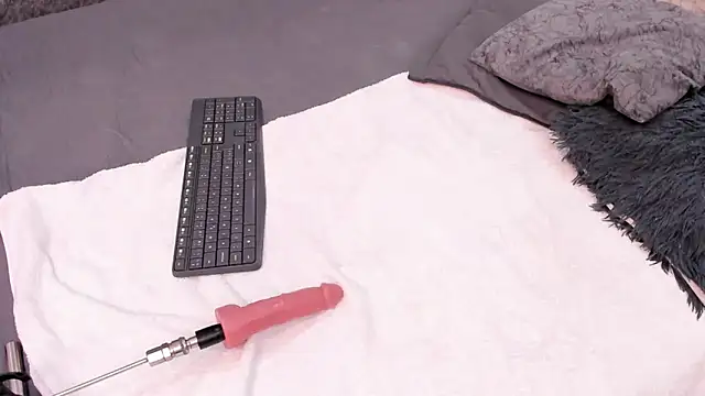 SASHA_BROWNIE__ webcam