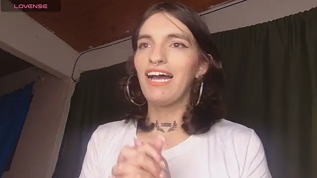 scarlett_crastrawberry - Scarlett_crastrawberry's free webcam - UK Sex Cams