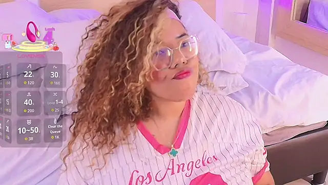 _nickypurple_ webcam