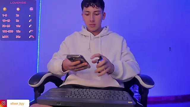 oliver_kyy webcam
