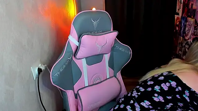 nicolericcii - NicoleRiccii's free webcam - UK Sex Cams