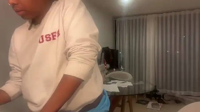 ChocolateCakeQueen webcam