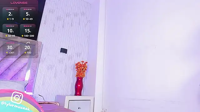 Taylor_Harveey webcam