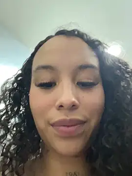 marieleon - MarieLeon's free webcam - UK Sex Cams