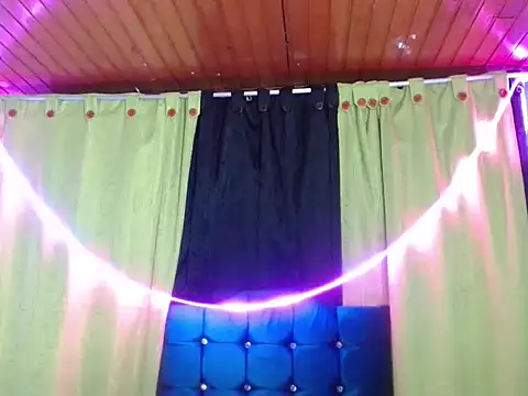 canelasexy_1 - Canelasexy_1's free webcam - UK Sex Cams